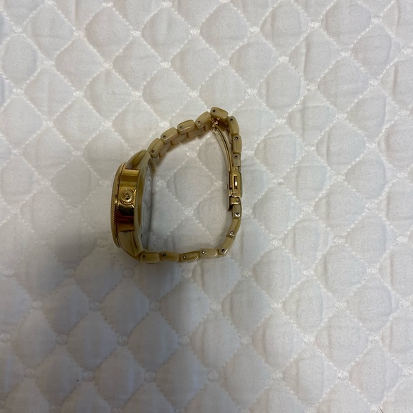 Michael Kors light tortoise watch - Picture 5 of 5